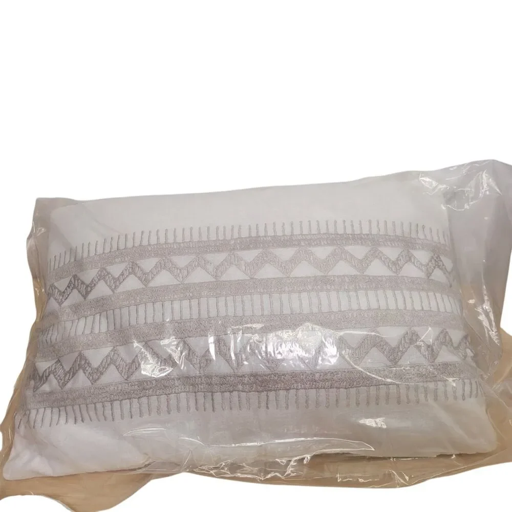 Urban Habitat Ivory Tuffed Duved Cover Set 100% Cotton 5 Pieces  Size Full/Queen